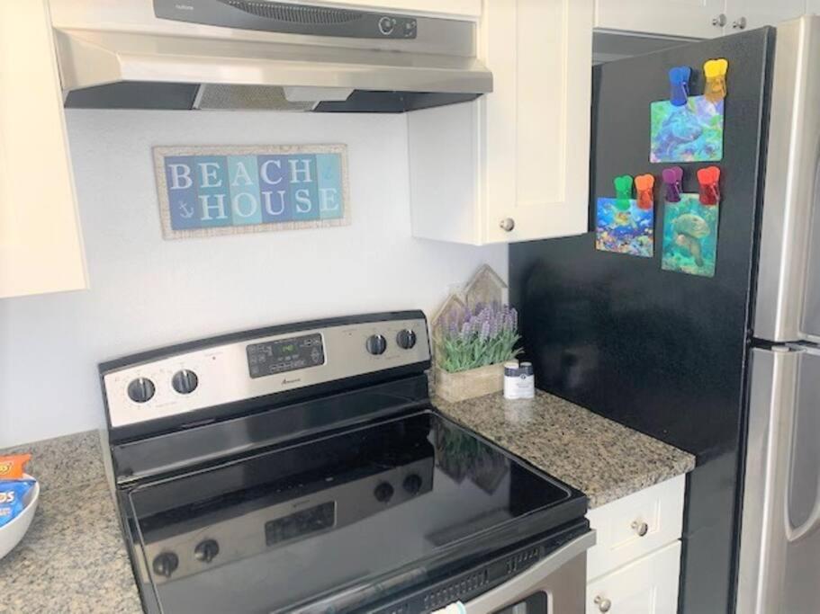 Beautiful Bright & Sparkling 2Bed 1Bath Beach Retreat - Unit 212 Cocoa Beach Extérieur photo