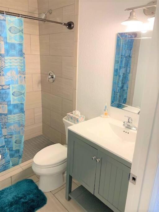 Beautiful Bright & Sparkling 2Bed 1Bath Beach Retreat - Unit 212 Cocoa Beach Extérieur photo