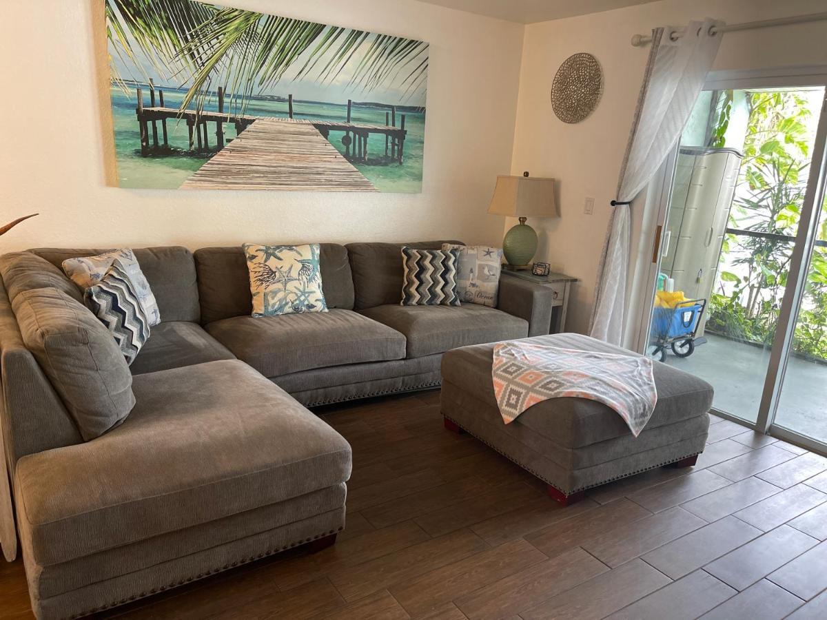 Beautiful Bright & Sparkling 2Bed 1Bath Beach Retreat - Unit 212 Cocoa Beach Extérieur photo