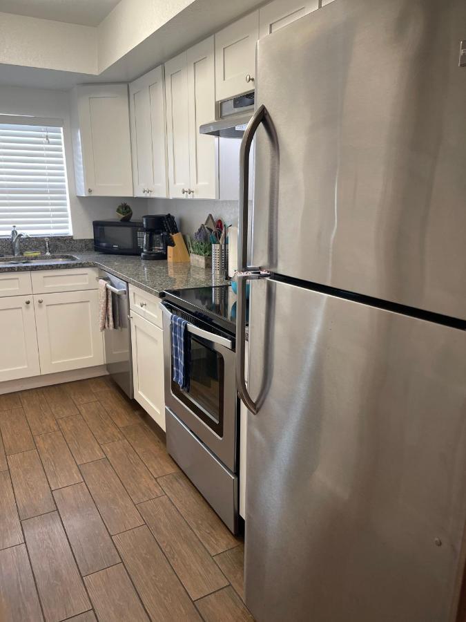 Beautiful Bright & Sparkling 2Bed 1Bath Beach Retreat - Unit 212 Cocoa Beach Extérieur photo