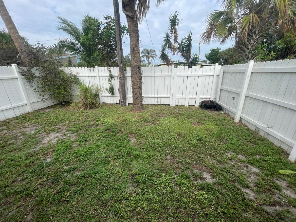 Beautiful Bright & Sparkling 2Bed 1Bath Beach Retreat - Unit 212 Cocoa Beach Extérieur photo